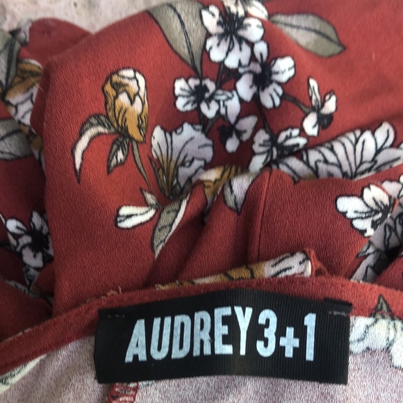 Audrey 3+1 floral midi dress.. high neck - Picture 6 of 7